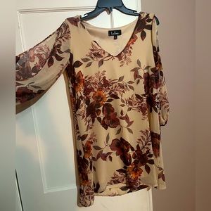 Lulus NWT floral (cream and burgundy) shift mini dress with open sleeves, size S